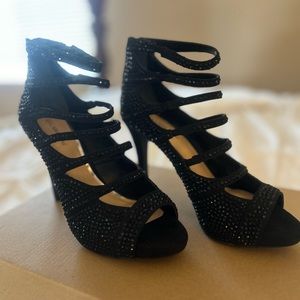 Black New Gianni Bini heels